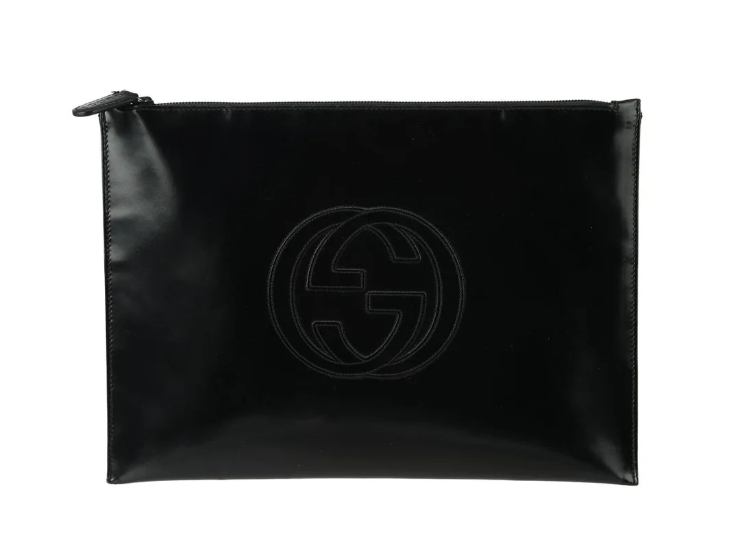 PORTFOLIO, GUCCI, vintage, svart lackskinn, GG, 31x22 cm, slitage på foder. — Accessoarer/Väskor — Kaplans