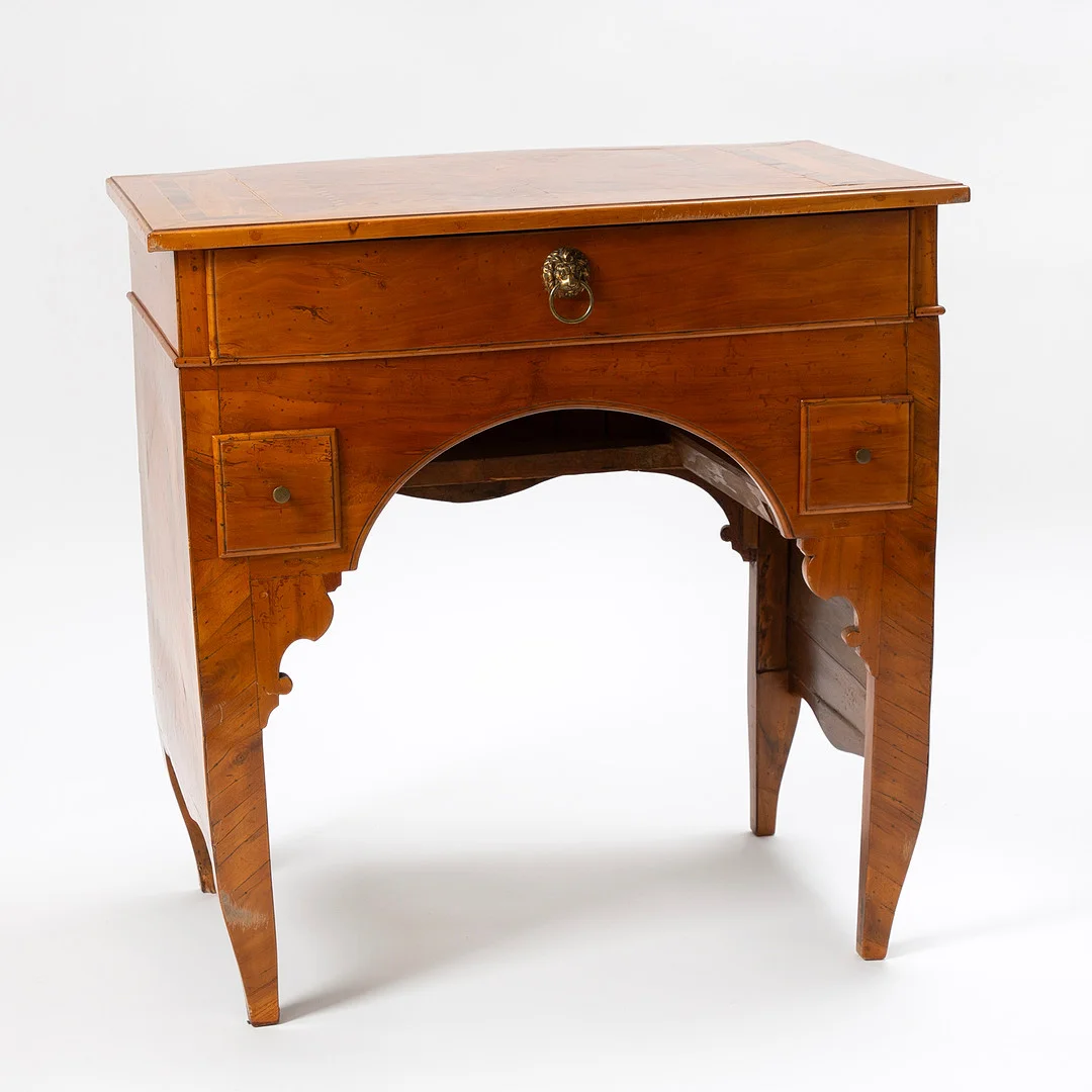 DAMSKRIVBORD. Mellaneuropa, 1800-tal. — Desks — Stockholms Auktionsverk Göteborg