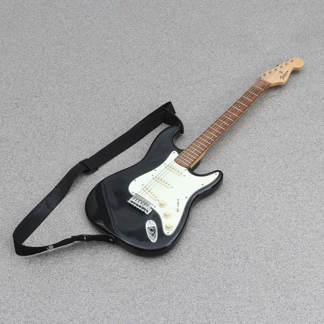 FALCON, ELGITARR. Samtida tillverkning.