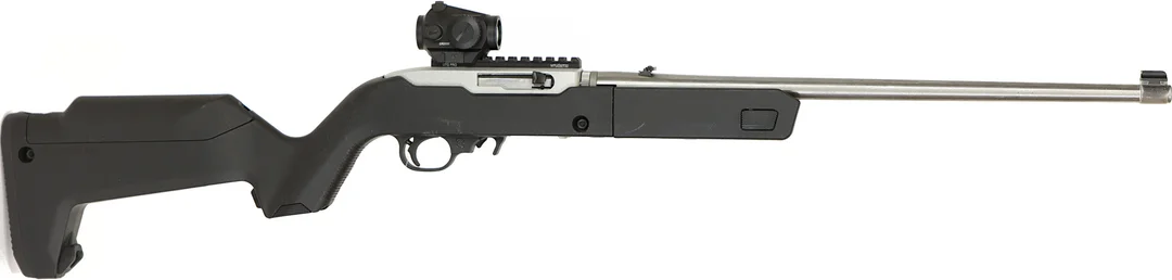 KULGEVÄR, Halvautomat, fabrikat Ruger, modell 10/22, kaliber .22lr, tillv.nr 0013-06610, se-nr SE2990458. — Rifles — Walter Borg