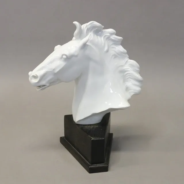 ERICH OEHME, MEISSEN, SKULPTUR, HÄSTHUVUD, 1949.