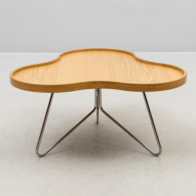 CHRISTINE SCHWARZER. Soffbord, "Flower", ek och metall, etikettmärkt, Swedese, 2022.