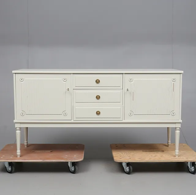 SIDEBOARD, gustaviansk stil, 1900-talets andra hälft.