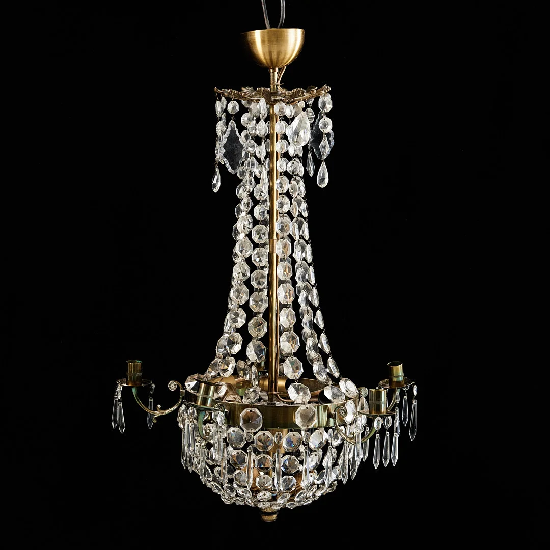 LJUSKRONA, empirstil, 1900-talets första hälft. — Chandeliers — Stockholms Auktionsverk Magasin 5