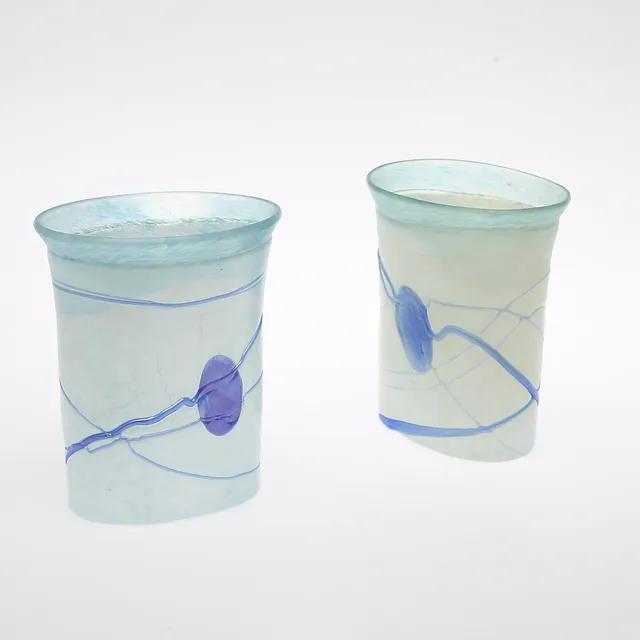 BERTIL  VALLIEN. Vaser, 2 st, glas, "Galaxy Blue", Kosta Boda, signerade.