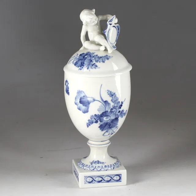 LOCKURNA, porslin, Royal Copenhagen, Danmark.