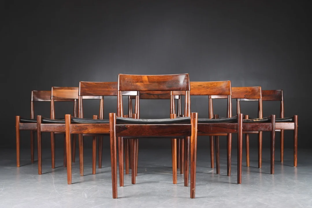 Grete Jalk. Eight dining chairs made in rosewood, from the 1960s. (8) — Furniture/Chairs — Lauritz