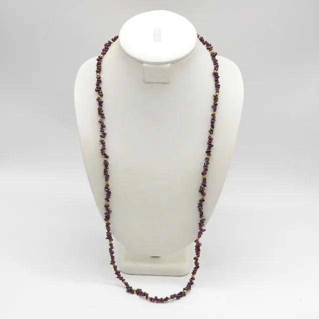 ALMANDIN PERLENCOLLIER, POLIERTE PERLEN, ENDLOSKETTE, VERGOLDETE TRENNPERLEN, CA. 84 CM.