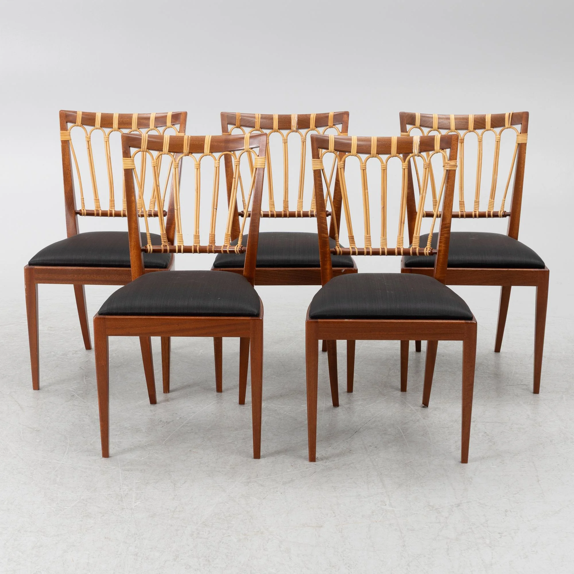 Josef Frank, stolar, 5 st, modell 1165, Firma Svenskt Tenn. — Design/Möbler — Bukowskis