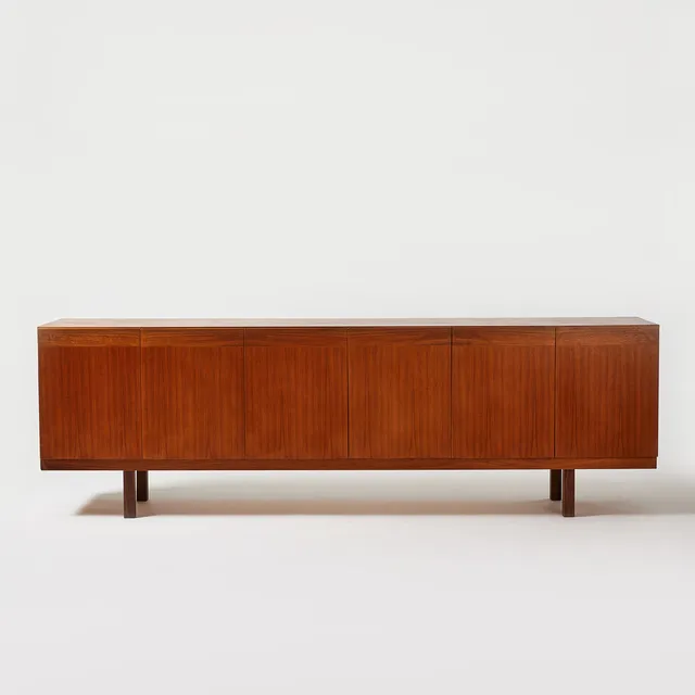 NILS JONSSON. Sideboard, AB Hugo Troeds Industrier, Bjärnum 1970-tal.