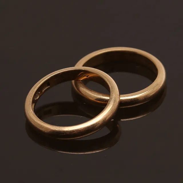 ALLIANSRINGAR, 2 st, 18 k guld, 9,38 gram.