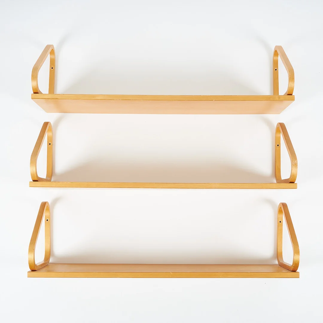 ALVAR AALTO. HYLLOR, 3 st. 112B Artek 1900-talets slut. — Cupboards, Cabinets & Shelves — Stockholms Auktionsverk Helsinki