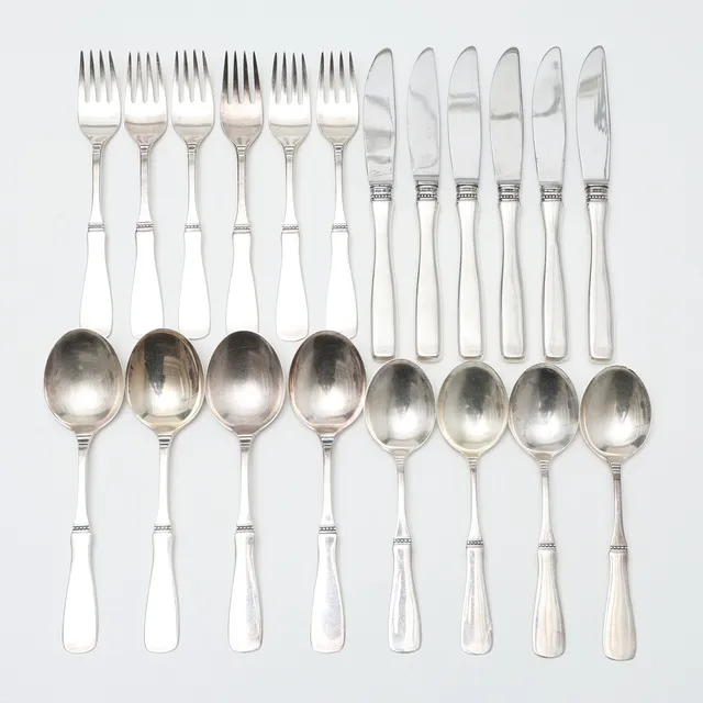 SILVERBESTICK, 20 delar, "Uppsala", Eric Löfman, MGAB, totalvikt 1021 gram.