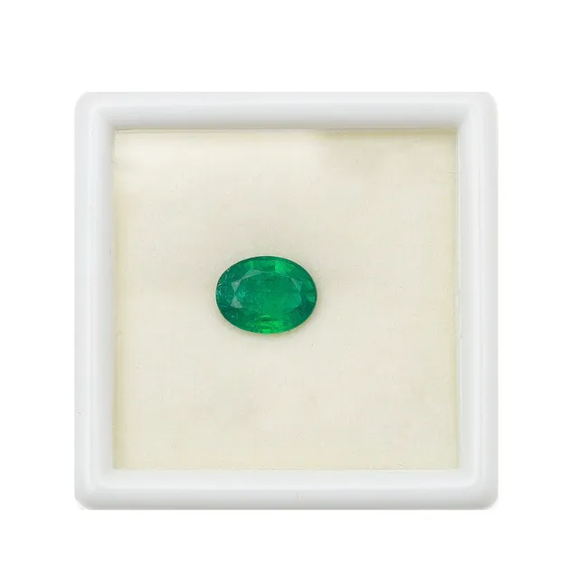 Unmounted emerald.