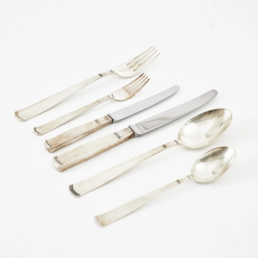 JACOB ÄNGMAN, "Rosenholm", bestick, 52 delar, silver. — Silver — Stockholms Auktionsverk Magasin 5