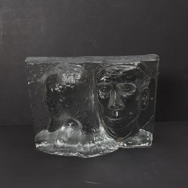 ERIK HÖGLUND. Skulptur, gjutet glas, signerad, daterad 1980, numrerad 9/100.