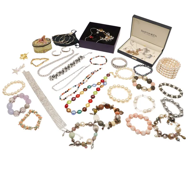 ASSORTED COSTUME JEWELLERY.
