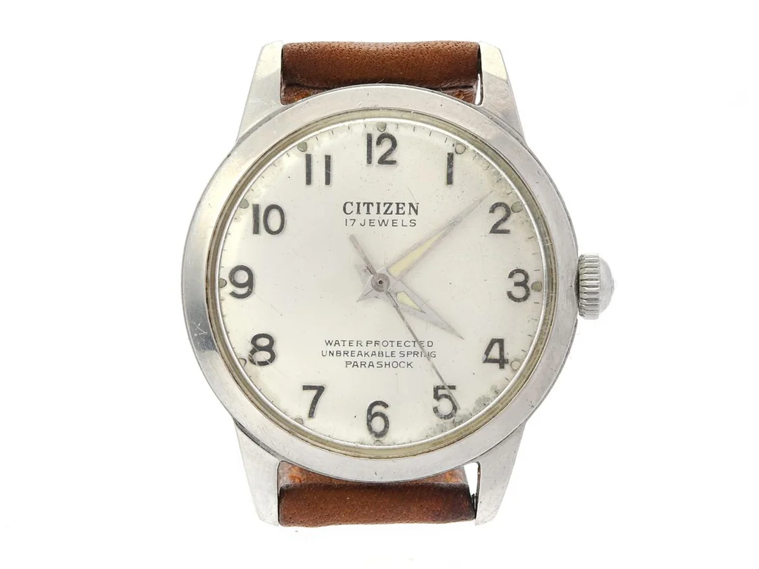 CITIZEN, herrur, 32 mm, Boett nr. 63-5511 / 20300816, stål, manuell ,plexiglas, defekt, läderband, ca 1970. — Klockor/Citizen — Kaplans