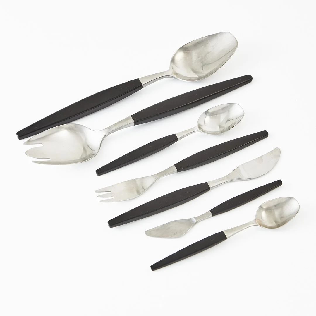 FOLKE ARSTRÖM. Bestick, "Focus De Luxe", 38 dlr., Gense. — Other metals — Stockholms Auktionsverk Magasin 5