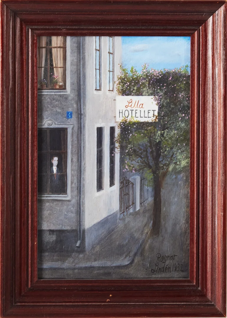 RAGNAR LINDÉN (1919-1989). "Lilla Hotellet", olja på pannå, signerad, daterad 1982. — Paintings — Stockholms Auktionsverk Magasin 5