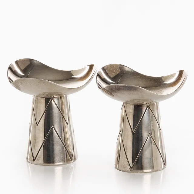 LJUSSTAKAR, modern form, 1900-talets mitt. Nysilver.
