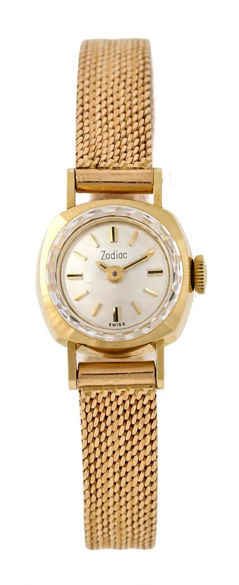 Zodiac: 18k gold, ref. 195.457. Mechanical movement with manual winding, cal. 19×24. 1966.