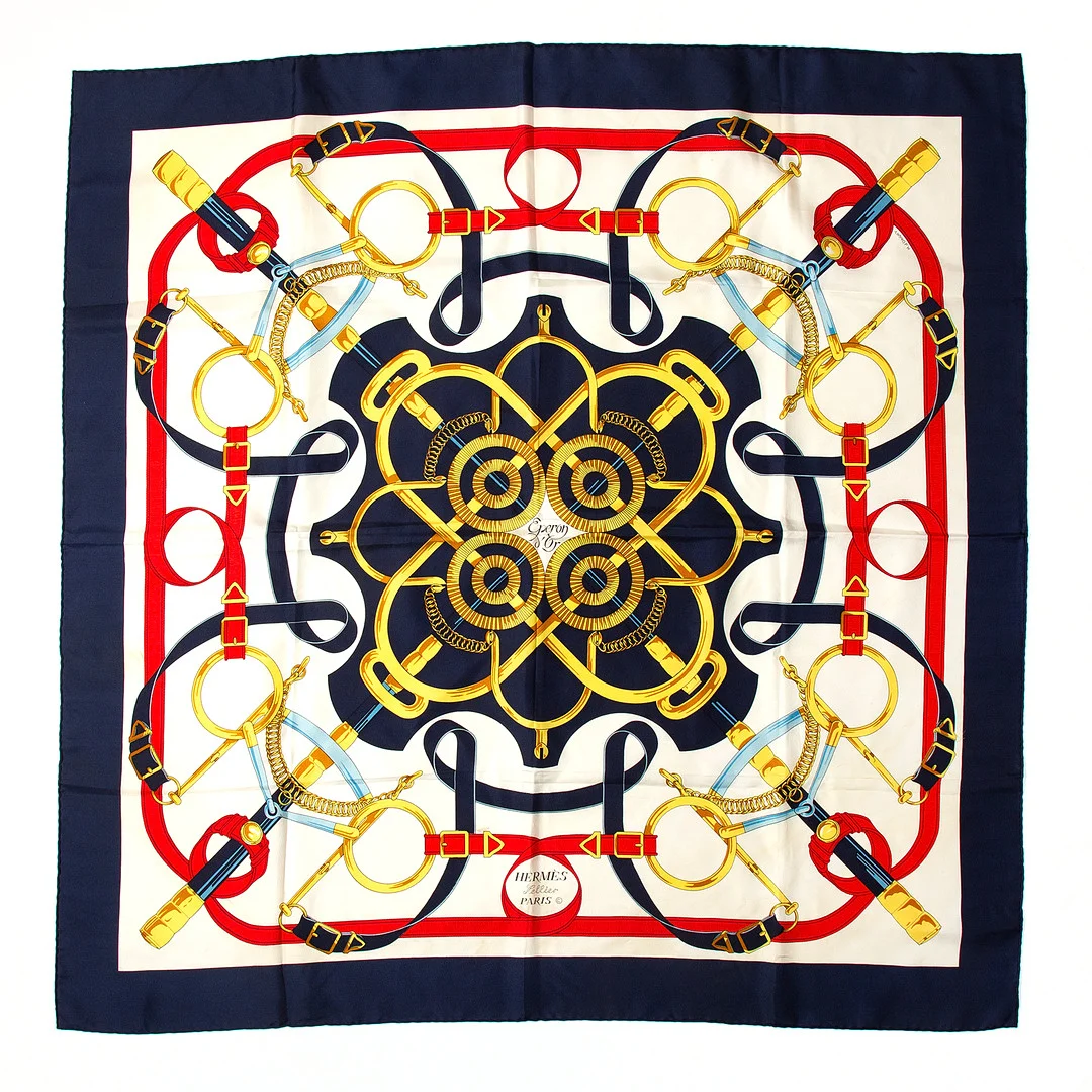 HERMÈS. Scarf, "Éperon d'Or", siden. — Vintage & Designer Fashion — Stockholms Auktionsverk Göteborg