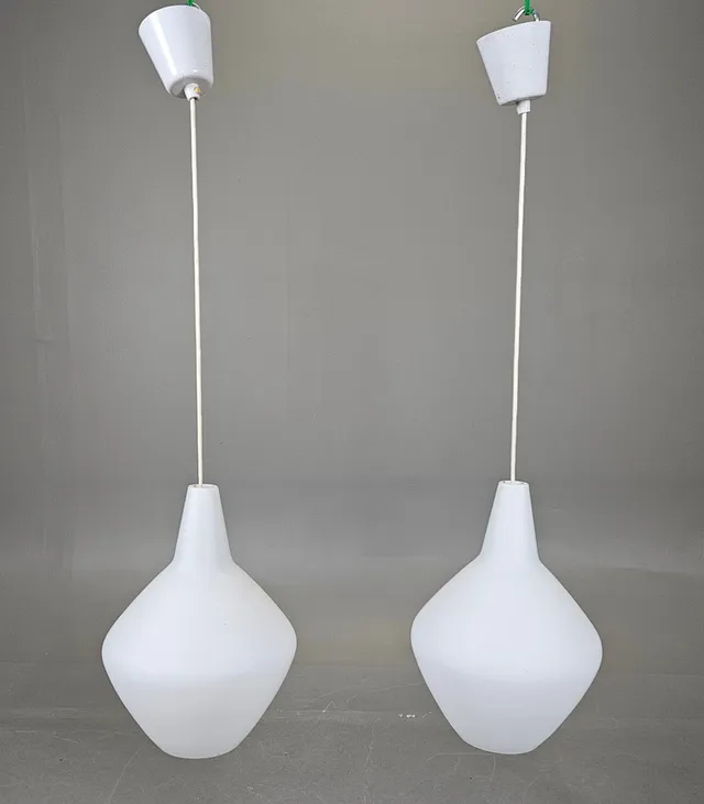 LISA JOHANSSON-PAPE. Taklampor, ett par, glas, "Onion lamp", ASEA, höjd ca. 35 cm.