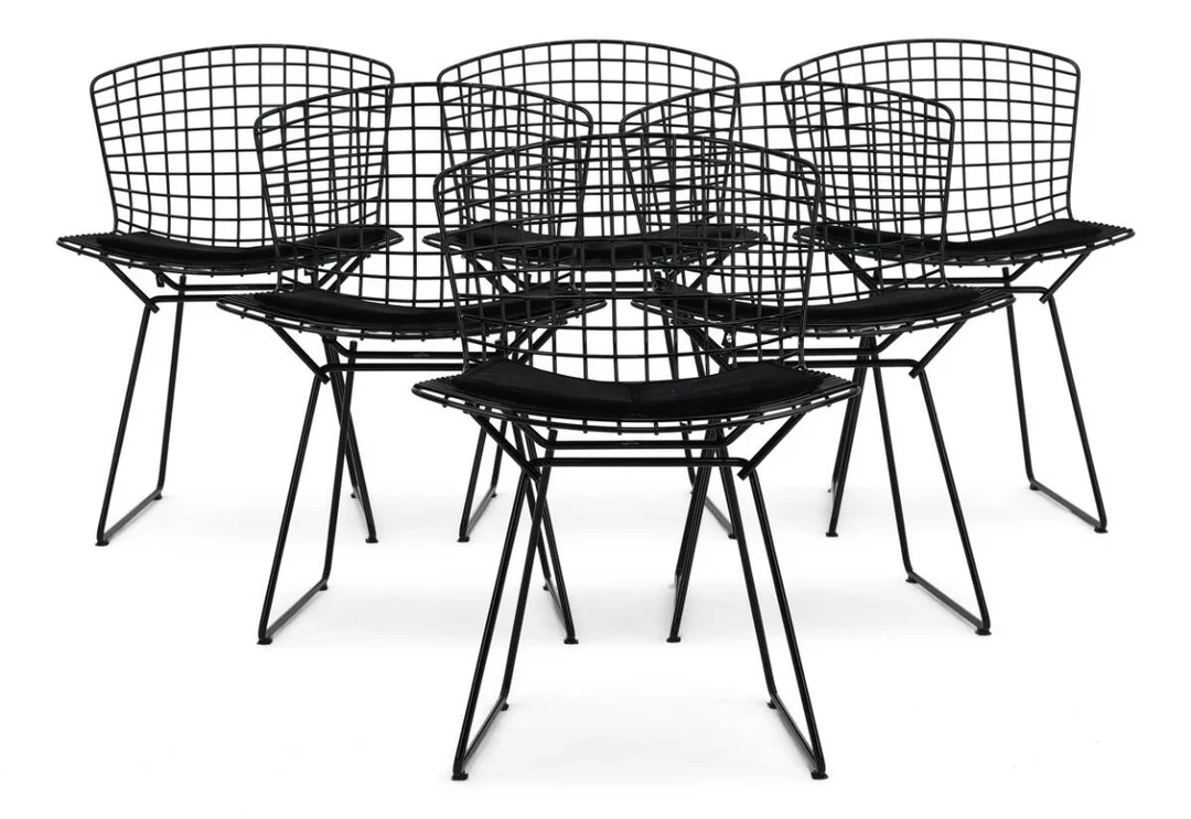 Set of six chairs in black lacquered metal. Seat upholstered in black fabric. Model 420C. Designed 1953. Manufactured by Knoll. (6) — Modern Furniture — Bruun Rasmussen