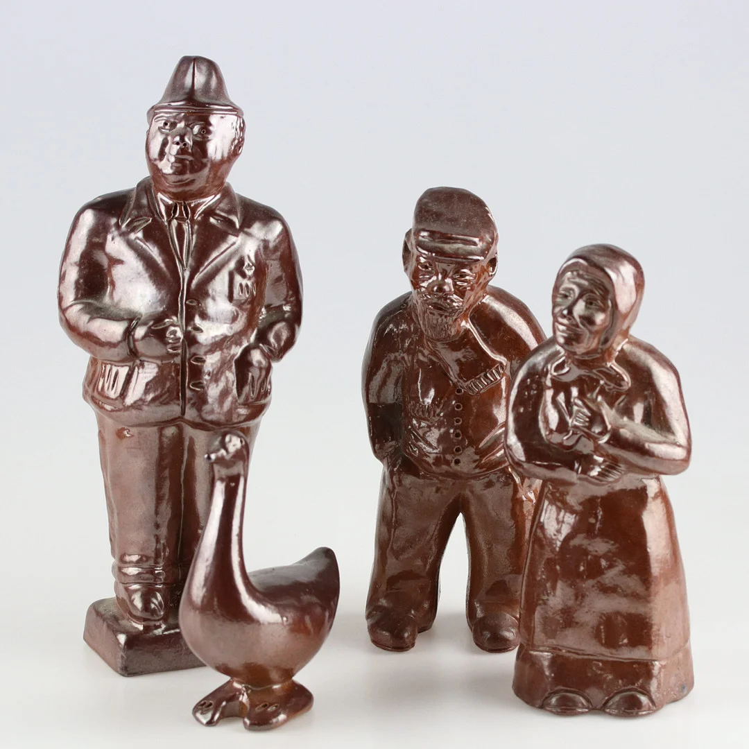 FIGURINER, 4 st. saltglaserat, Höganäs. — Oriental — Höganäs Auktionsverk