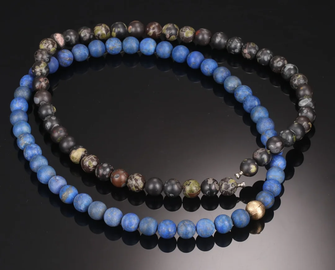 Ole Lynggaard. To halskæder samt kuglelås af 14 kt. guld — Jewellery/Necklaces, pendants — Lauritz