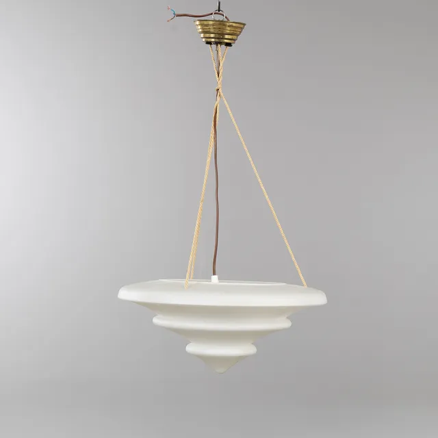 TAKLAMPA, kupa i vitt opalglas, 1900-tal.