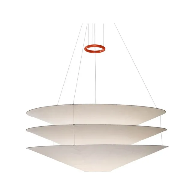 INGO MAURER. "Floatation", loftslampe af hvidt papir fra Japan, metal og har tre opadvendte skærme. Udført hos Ingo Maurer (2).