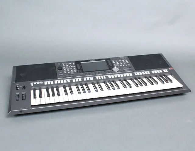YAMAHA. Keyboard / Digital Workstation PSR-S970.