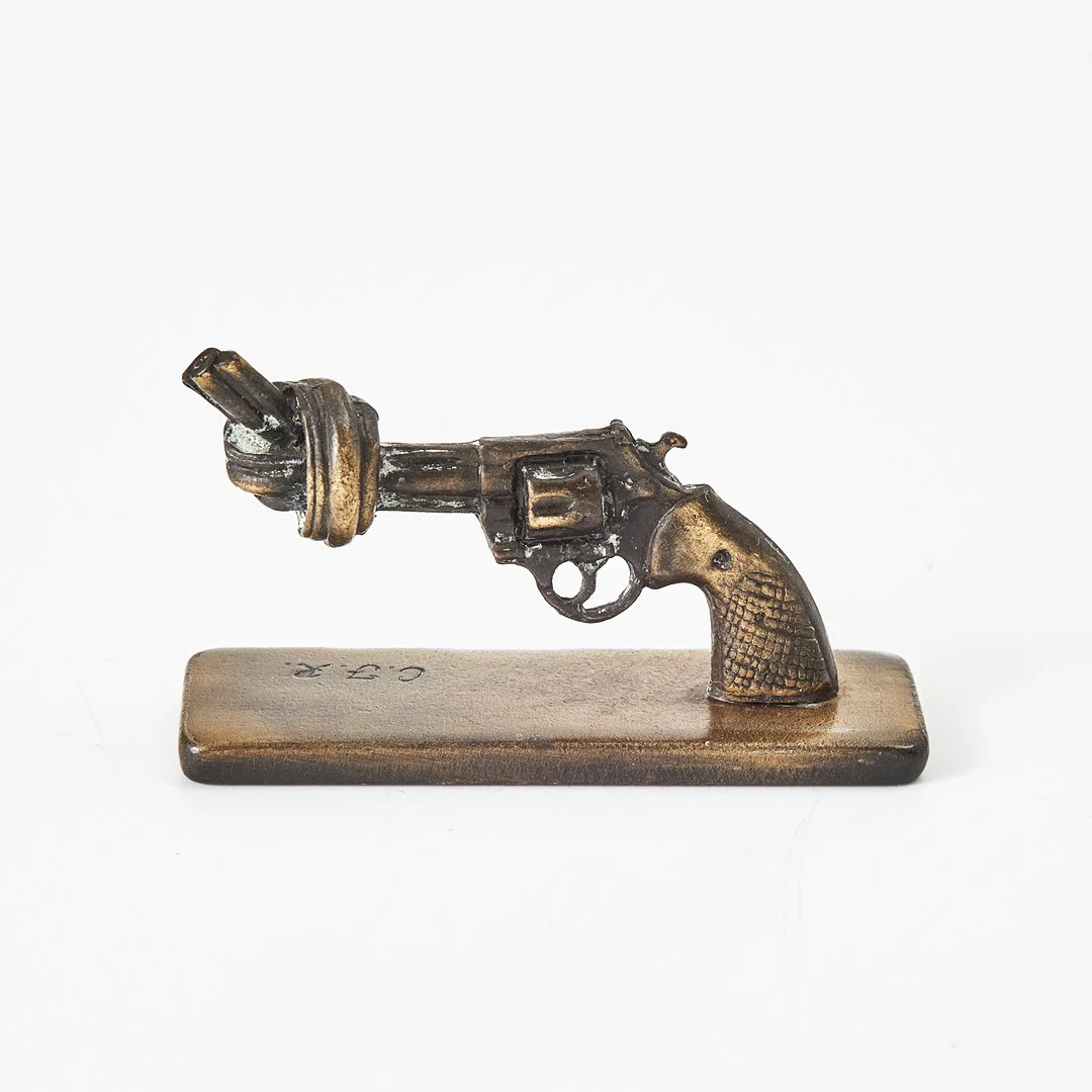 CARL FREDRIK REUTERSWÄRD. "Non-Violence". — Sculptures & Bronzes — Stockholms Auktionsverk Magasin 5