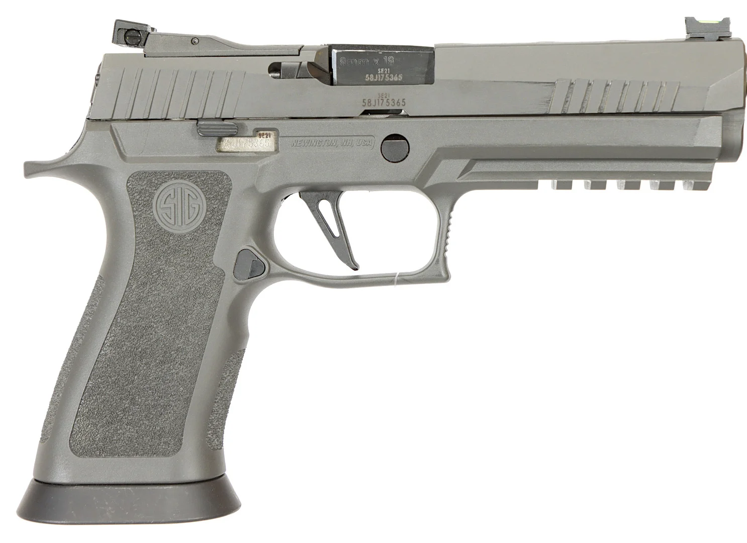 PISTOL, Halvautomatisk, fabrikat Sig-Sauer, modell P320 X-Five, kaliber 9X19, tillv.nr 58J175365, se-nr SE3321796. — Pistols — Walter Borg