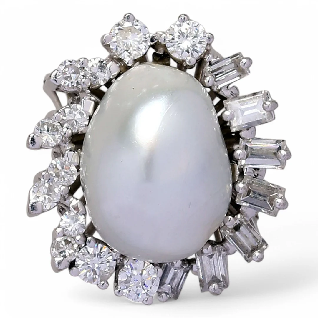 Diamonds and pearl rosette ring, third quarter of the 20th Century. — Rings — Balclis
