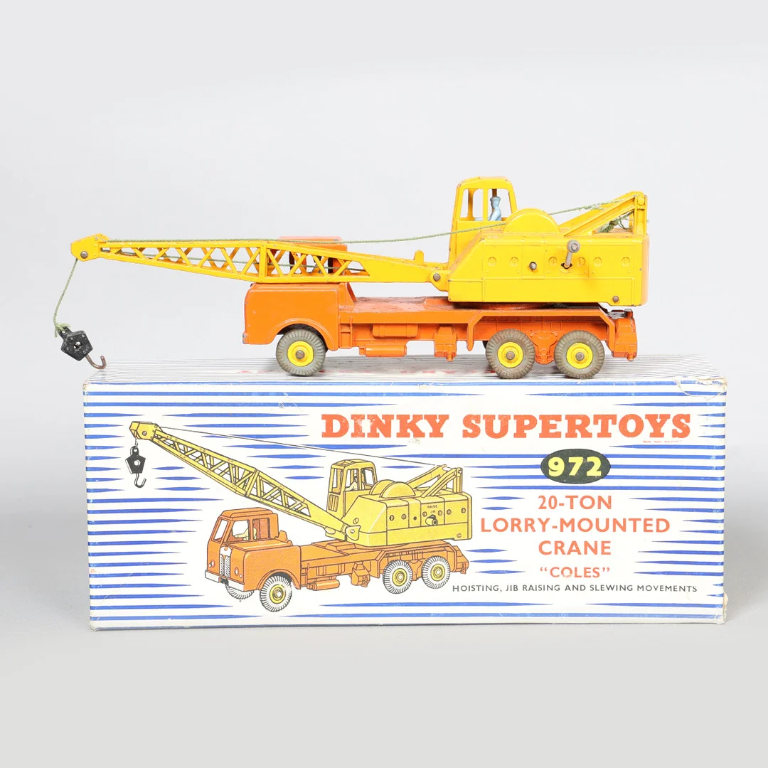DINKY SUPERTOYS NO. 972 20-TON LORRY-MOUNTED CRANE "COLES". — Model cars — Bishop & Miller