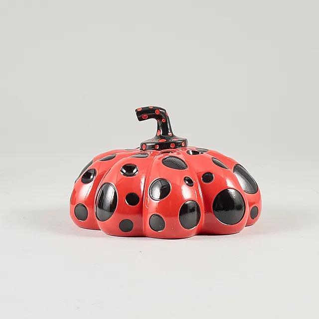 YAYOI KUSAMA. SKULPTUR, "Red Pumpkin, Naoshima".