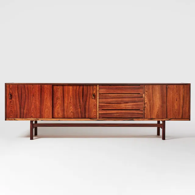 NILS JONSSON. Sideboard, "Grand", Hugo Troeds Industrier, Bjärnum, 1960-tal, jakarand.