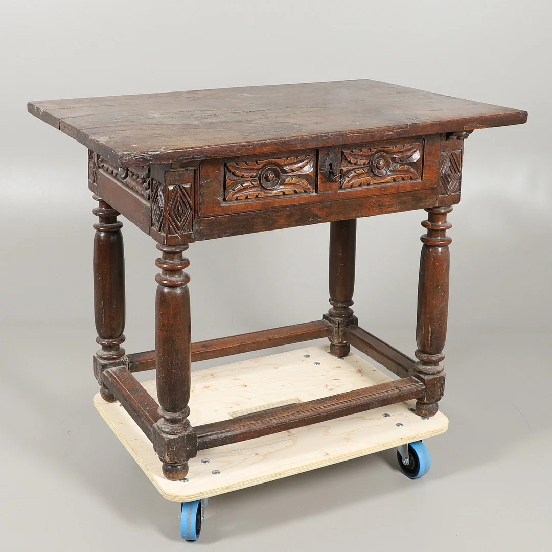 AN 18TH CENTURY AND LATER CARVED OAK TABLE. — Tables — Lawrences Auctioneers