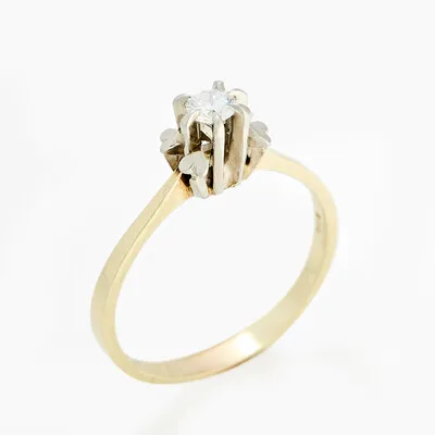 Ring med en diamant — Ring med en diamant