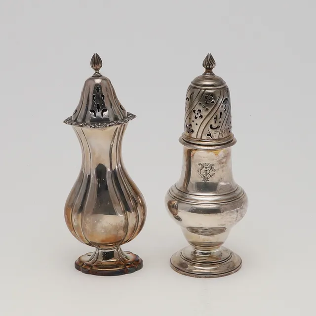 AN ELIZABETH II SUGAR CASTER.