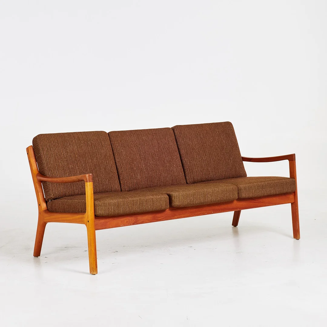 OLE WANSCHER. Soffa, "Senator", teak, ullklädsel, för France & Søn, Danmark, 1960-tal, brickmärkt. — Sofas & Seatings — Stockholms Auktionsverk Sickla