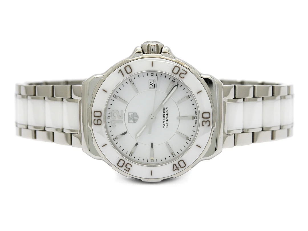 TAG HEUER, Formula 1, Serie nr. EAH4302, Ref nr. WAH1211.BA0861, Boett nr. WAH1211, damur, 37 mm, stål/ceramic, quartz, safirglas, datum, originallänk (stål/ceramic), viklås, Ref nr. BA0861-Y-X5, cert, juni 2015, box, ytterkartong. — Klockor/Tag Heuer — Kaplans