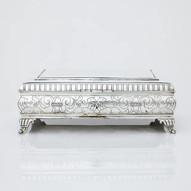 CG HALLBERG. A larger silver casket, Stockholm 1929.