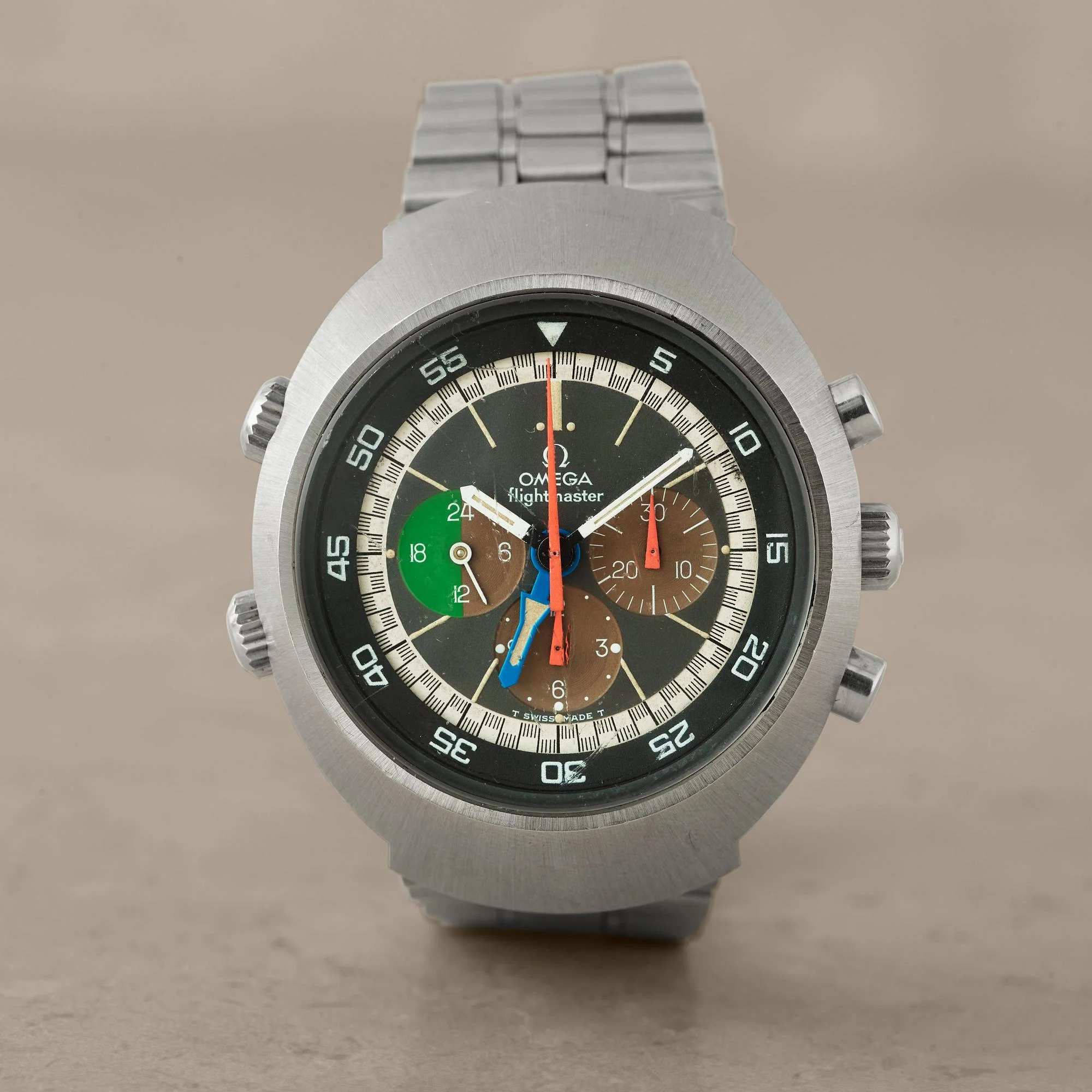 OMEGA, Flightmaster (T SWISS MADE T), kronograf, armbandsur, 43 x 53 mm, — Bukowskis