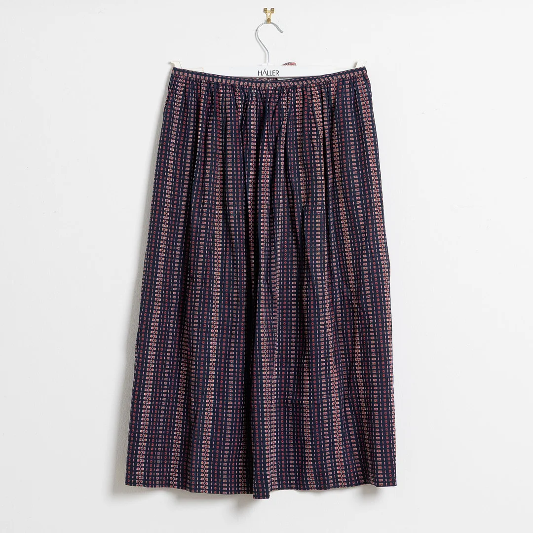 FÖRKLÄDE, till folkdräkt / häradsdräkt, Skåne, 1800-tal. — Other — Stockholms Auktionsverk Helsingborg