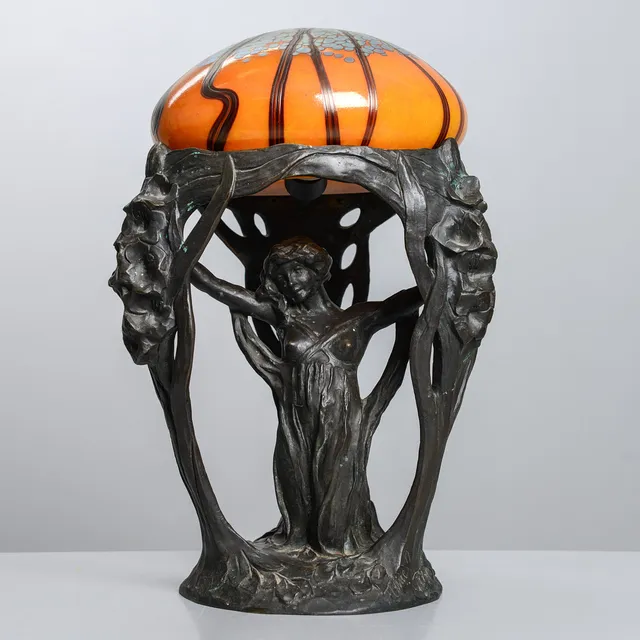 ALICE NORDIN. Bordslampa, "Gladiolus", Art Nouveau, Herman Bergman Konstgjuteri, Stockholm, signerad samt daterad 1912.