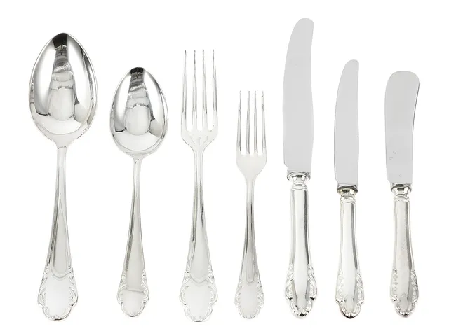 BESTICKSERVIS, 76 delar, silver, modell Haga, 12 matgafflar, 12 matknivar, 12 matskedar, 12 förrättsgafflar, 12 förrättsknivar, 12 dessertskedar, 4 smörknivar, Skandia-Hultman/Mema, Stockholm 1958-1989, vikt 3197,1 g, i lindor.